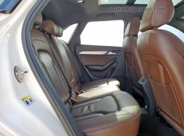 WA1BCCFS3JR023676 2018 AUDI Q3 White 