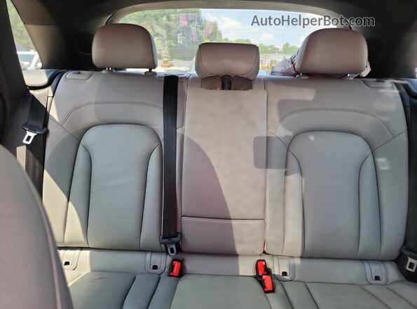 WA1BCCFS7JR002961 2018 AUDI Q3 Красный 