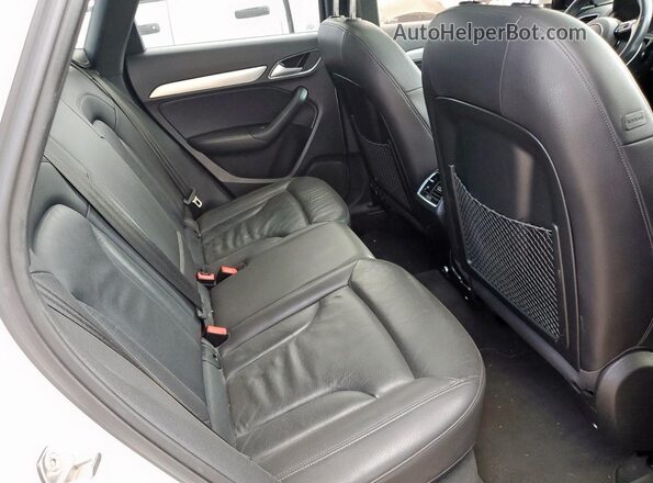 WA1BCCFS9JR006526 2018 AUDI Q3 White 