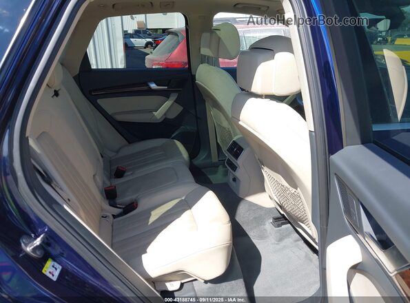 WA1BNAFY6J2011663 2018 AUDI Q5 Dark Blue 