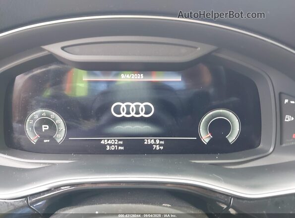 WA1BVBF10ND017090 2022 AUDI Q8 White Вид задніх сидінь