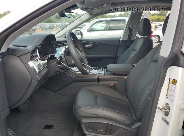 WA1BVBF13PD013523 2023 AUDI Q8 White Vista interior delantera