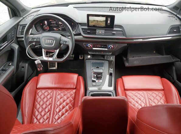 WA1C4AFY9J2129522 2018 AUDI SQ5 Gray Dashboard view