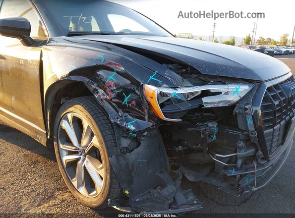 WA1DECF30M1064006 2021 AUDI Q3 Black Front view