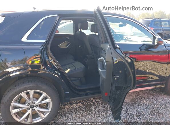WA1DECF30R1104057 2024 AUDI Q3 Black 