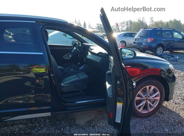 WA1DECF30R1104057 2024 AUDI Q3 Black 