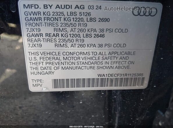 WA1DECF31R1125385 2024 AUDI Q3 Black Engine compartment view