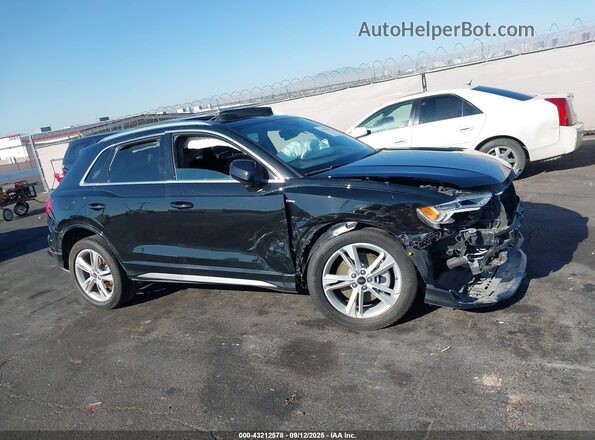 WA1DECF31R1125385 2024 AUDI Q3 Black Rear interior view