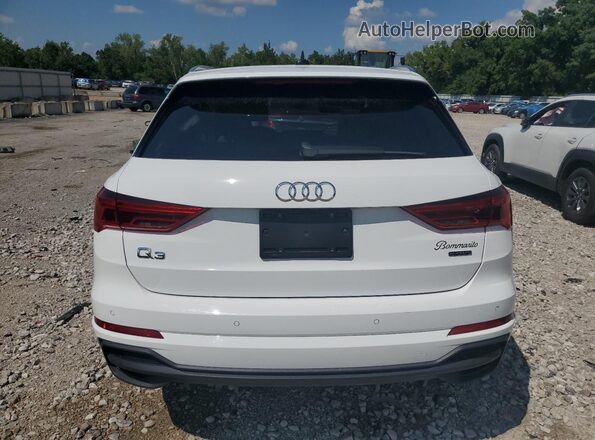 WA1DECF32P1064612 2023 AUDI Q3 White Вид ззаду