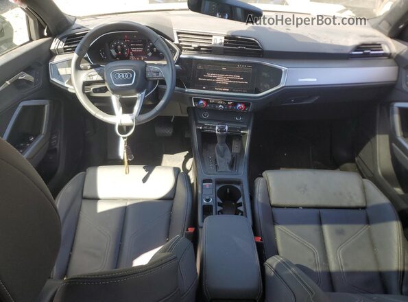 WA1DECF32R1185417 2024 AUDI Q3 Gray 