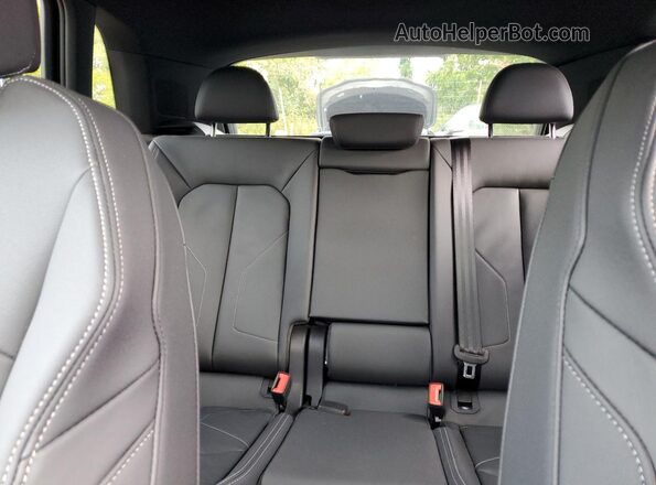 WA1DECF33S1008087 2025 AUDI Q3 Blue Rear seats view