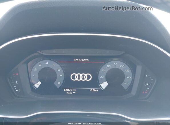 WA1DECF36M1028109 2021 AUDI Q3 White Widok tylnych siedzeń