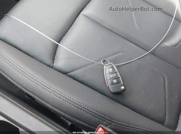 WA1DECF37M1131247 2021 AUDI Q3 Orange Вид панелі приладів
