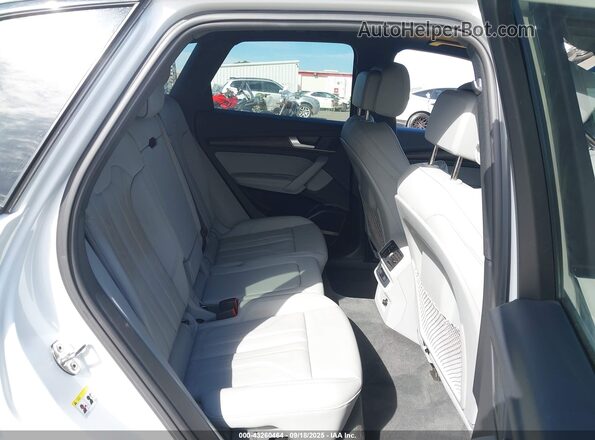 WA1E2AFY8R2113547 2024 AUDI Q5 White Вид наклейки з VIN-кодом