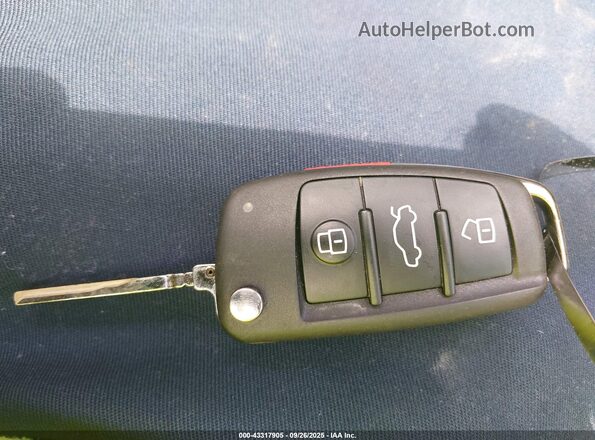 WA1EECF30L1028223 2020 AUDI Q3 Blue Dashboard view