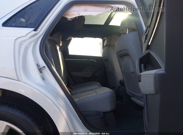 WA1EECF31L1102555 2020 AUDI Q3 Белый Вид наклейки с VIN-кодом