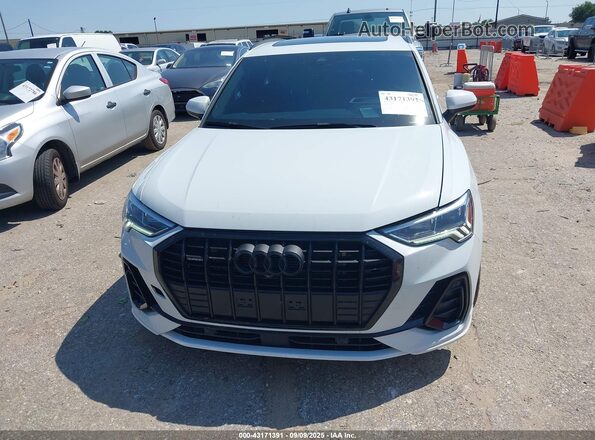 WA1EECF34P1027369 2023 AUDI Q3 White Вид щитка приладів