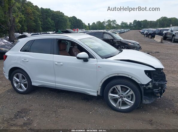 WA1EECF36M1112631 2021 AUDI Q3 White Rear interior view