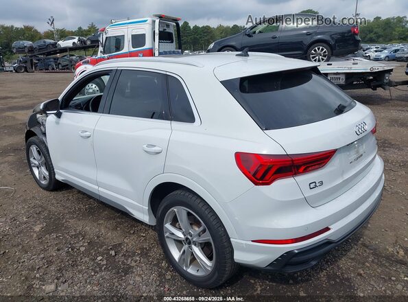 WA1EECF36M1112631 2021 AUDI Q3 White 360 interior view