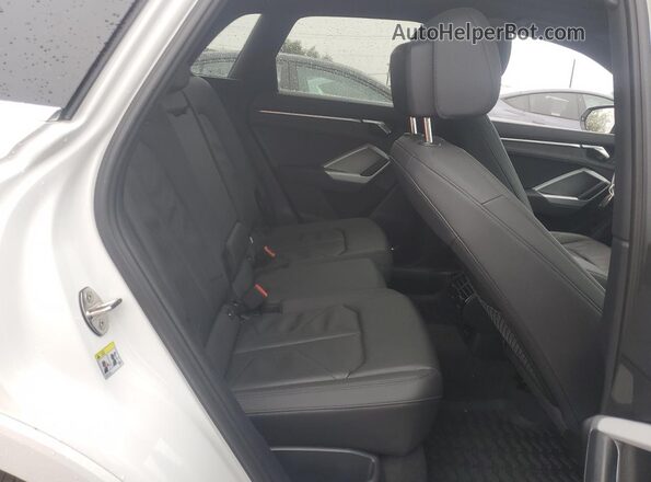 WA1EECF36M1121619 2021 AUDI Q3 Белый Вид задней части салона