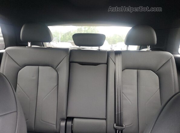 WA1EECF36R1173355 2024 AUDI Q3 Black Vista de los asientos traseros