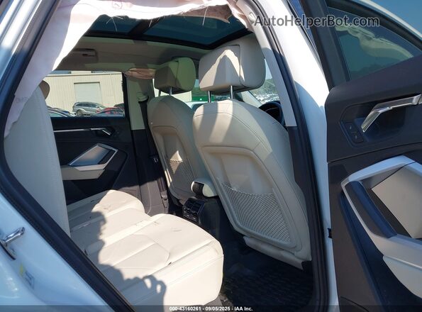 WA1EECF37N1090169 2022 AUDI Q3 White VIN sticker view