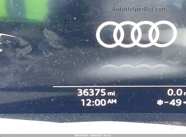 WA1EECF37N1090169 2022 AUDI Q3 White 360 interior view