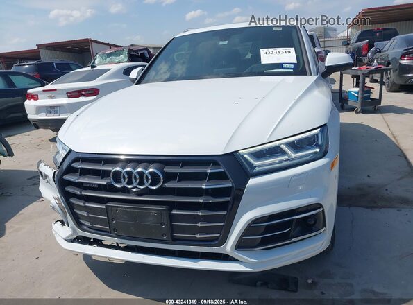 WA1F2AFY1L2047807 2020 AUDI Q5 White Widok wnętrza z tyłu