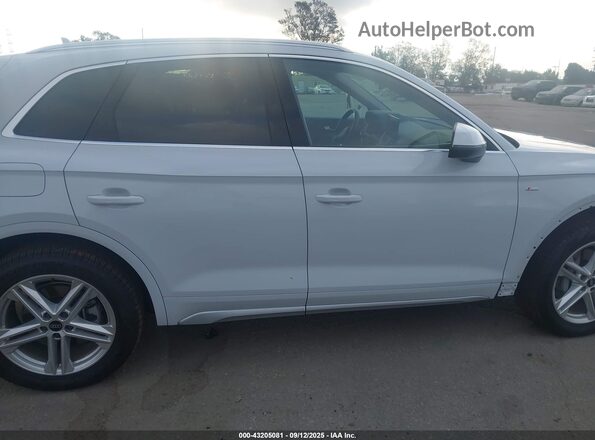 WA1G2AFY6R2121333 2024 AUDI Q5 White Սալոնի 360 աստիճան տեսք