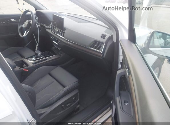 WA1G2AFY6R2121333 2024 AUDI Q5 White Սալոնի դիմացի տեսք