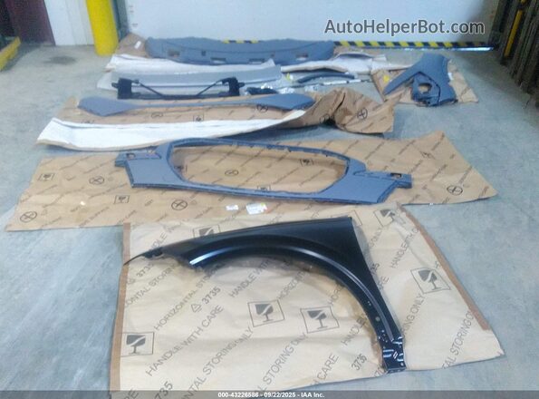 WA1H2BFZ3NP049748 2022 AUDI Q4 Gray 