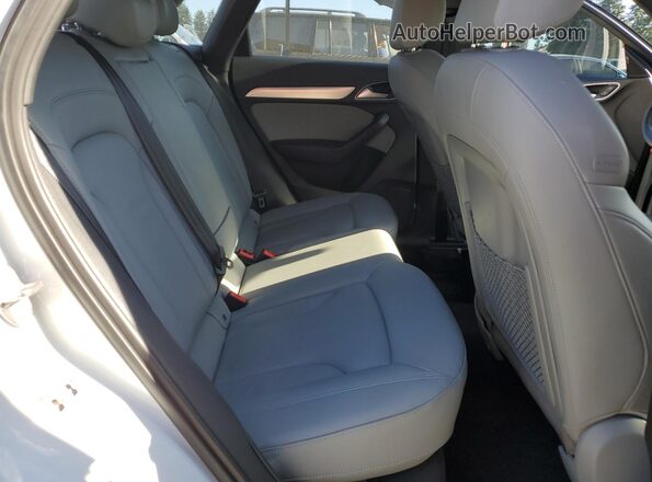 WA1JCCFS2JR018075 2018 AUDI Q3 White 