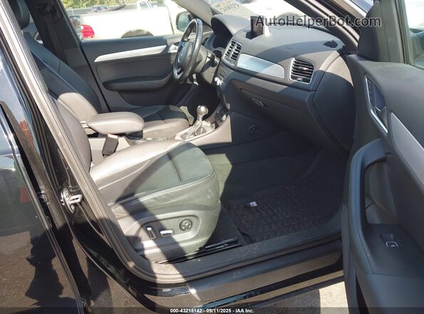 WA1JCCFS6HR000401 2017 AUDI Q3 Black 
