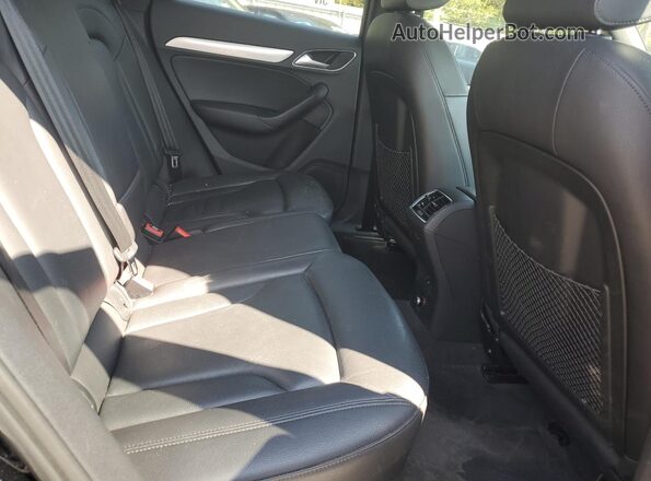 WA1JCCFS9JR003556 2018 AUDI Q3 Black 