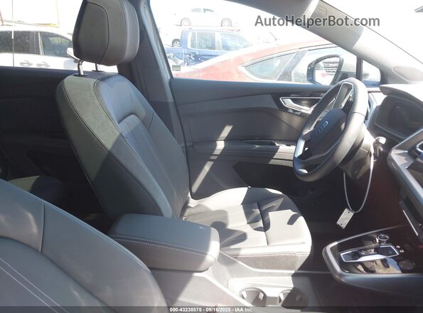 WA1KUBFZ1SP071727 2025 AUDI Q4 Teal 