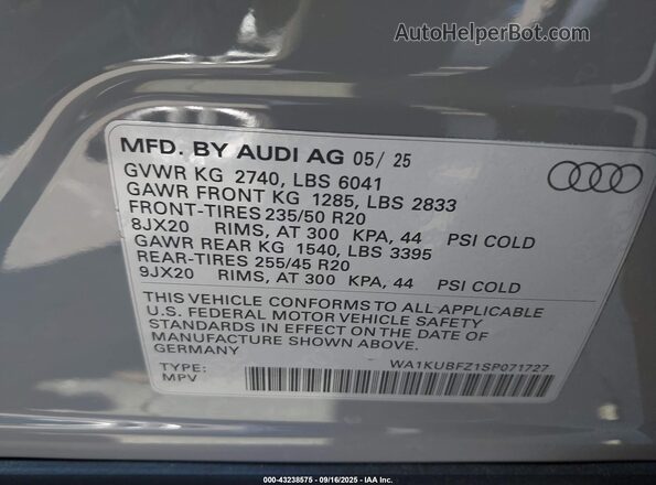 WA1KUBFZ1SP071727 2025 AUDI Q4 Teal 