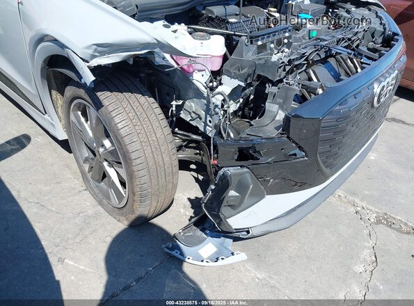 WA1KUBFZ1SP071727 2025 AUDI Q4 Teal 