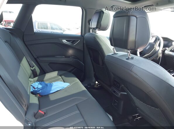 WA1KUBFZ1SP071727 2025 AUDI Q4 Teal 