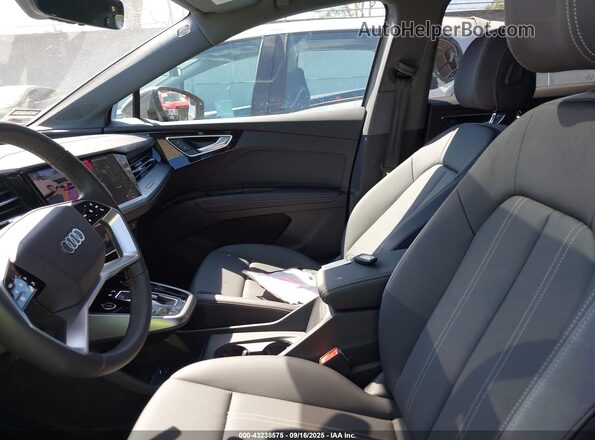 WA1KUBFZ1SP071727 2025 AUDI Q4 Teal 