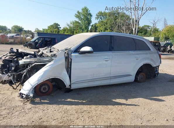 WA1LAAF72HD013805 2017 AUDI Q7 White Vista interior trasera