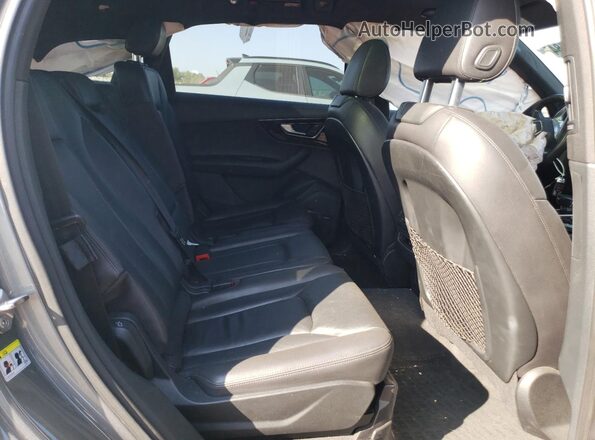WA1LAAF72JD010585 2018 AUDI Q7 Gray 