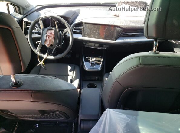 WA1LUBFZXSP048645 2025 AUDI Q4 White 