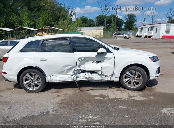 WA1LXAF72MD014140 2021 AUDI Q7 White უკანა სალონის ხედი