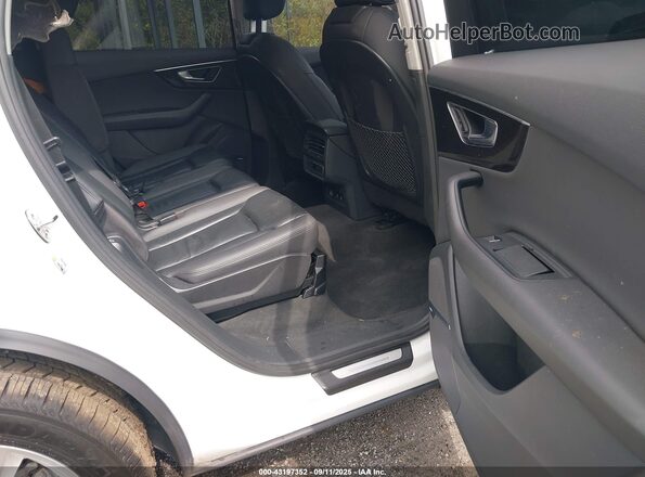 WA1LXAF77LD003469 2020 AUDI Q7 White Vista de la etiqueta del VIN