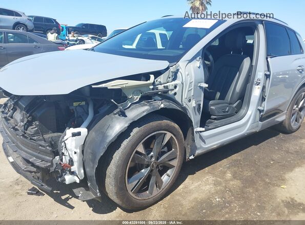 WA1MUBFZ3RP045584 2024 AUDI Q4 Light Blue 