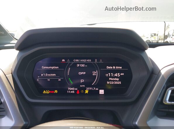 WA1MUBFZ3RP045584 2024 AUDI Q4 Light Blue Հետևի նստատեղերի տեսք