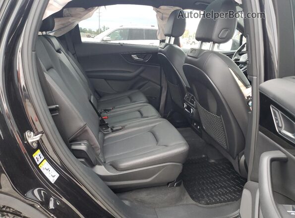 WA1VAAF7XJD028633 2018 AUDI Q7 Black 