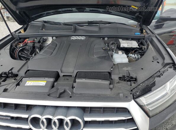 WA1VAAF7XJD028633 2018 AUDI Q7 Black 