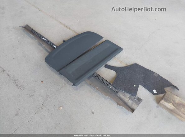 WAUABCF5XNA009998 2022 AUDI OTHER Silver ხელსაწყოთა პანელის ხედი