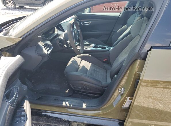 WAUCJBFW7N7004964 2022 AUDI E-TRON Green 